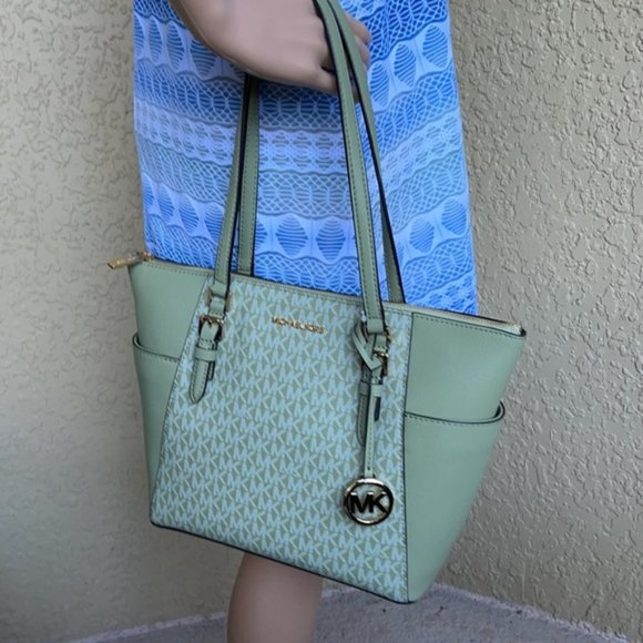 Michael Kors Charlotte Large Top Zip Tote - Picture 4 of 16